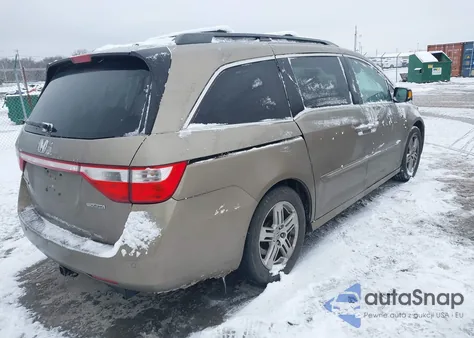 2013 Honda Odyssey Touring/Touring Elite from USA, damaged, VIN 5FNRL5H99DB024352